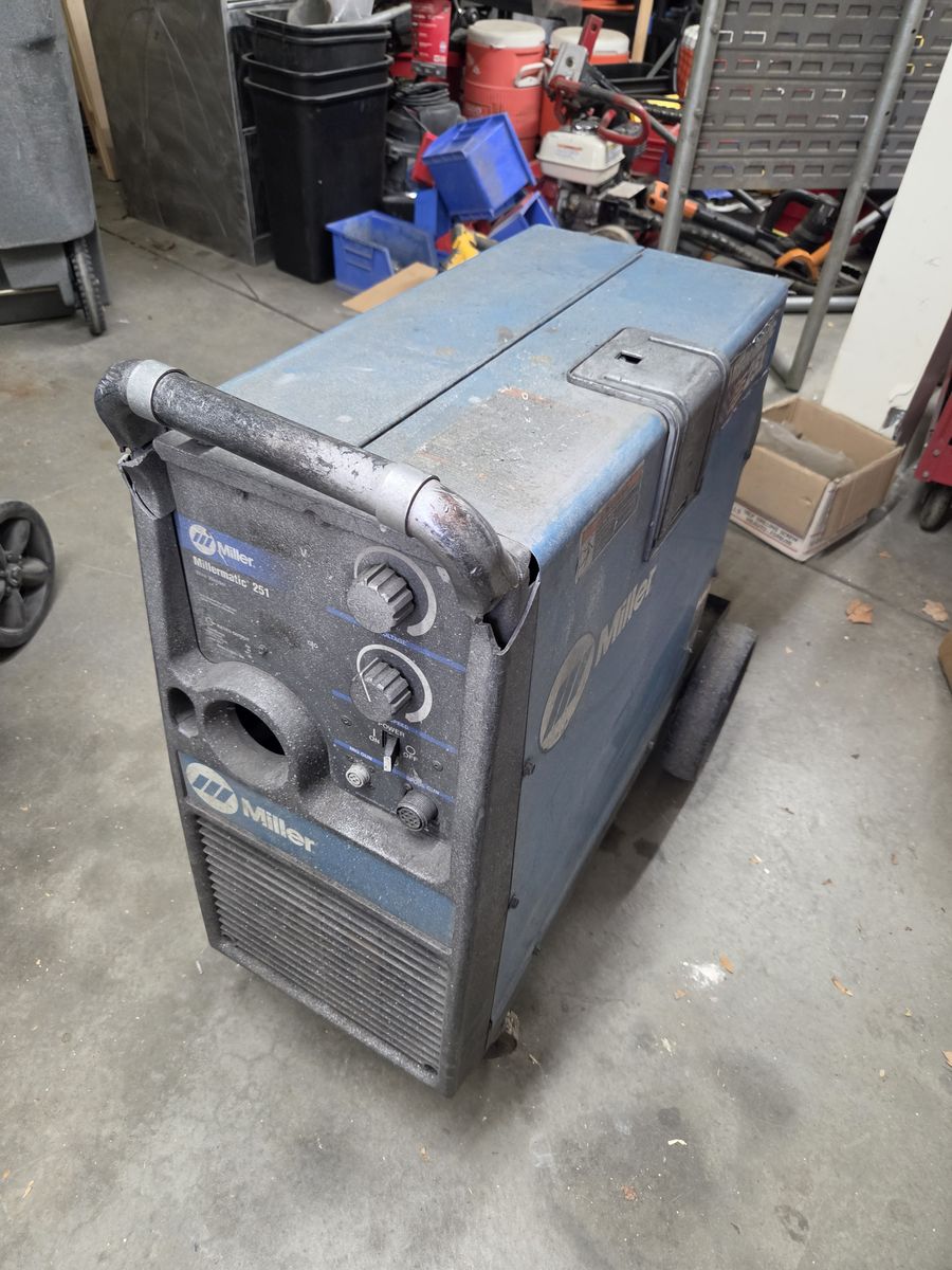 Millermatic 251 Welder with Gun