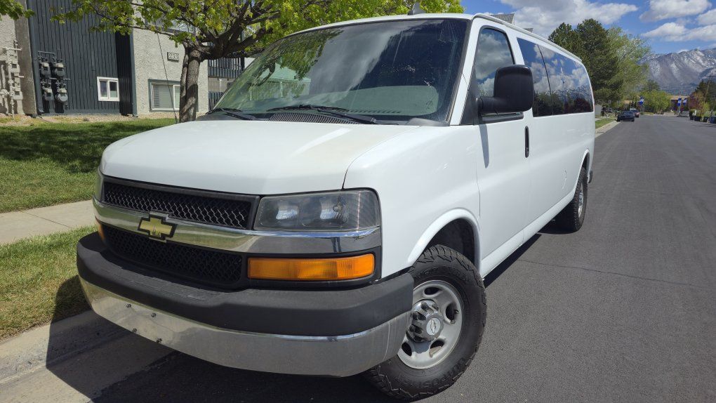 2017 CHEVROLET EXPRESS LT 3500