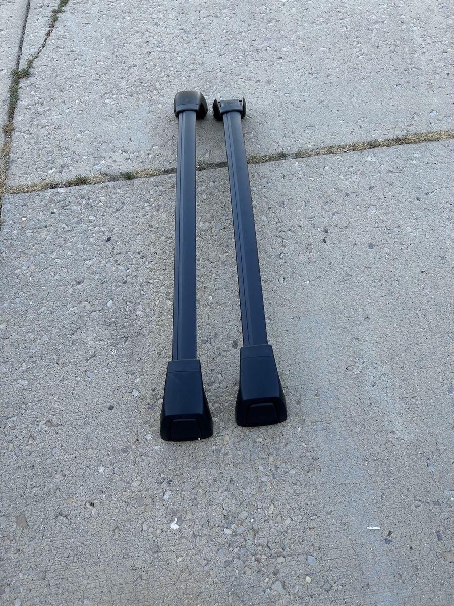 OEM 2022 Kia Telluride Roof Rack Cross Bars - Never Used, Minor Damage