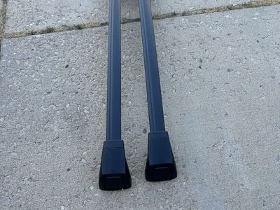 OEM 2022 Kia Telluride Roof Rack Cross Bars - Never Used, Minor Damage