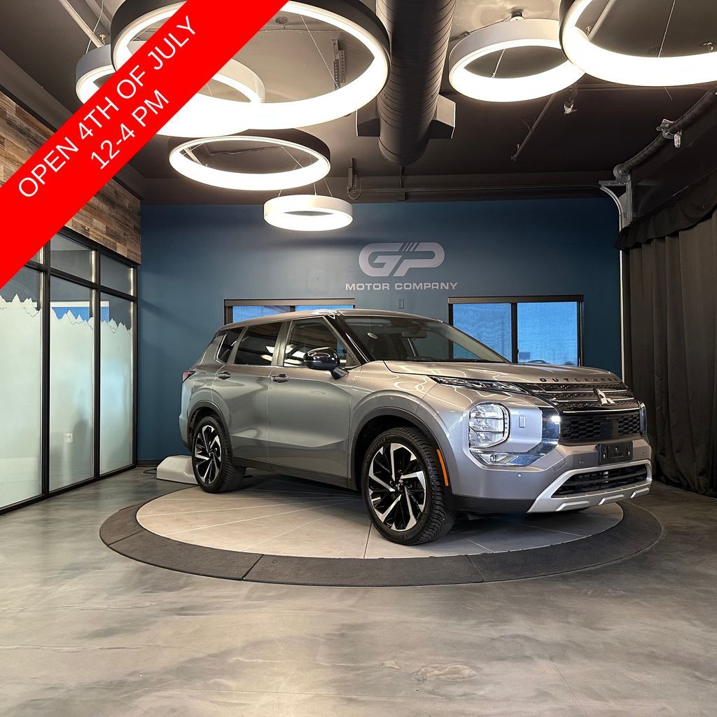 2022 Mitsubishi Outlander SE