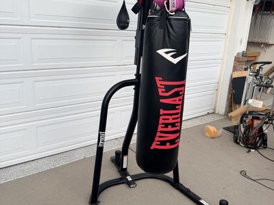 Everlast Heavy Bag and Speed Bag Stand Combo with Gloves and wraps. Lightly used.