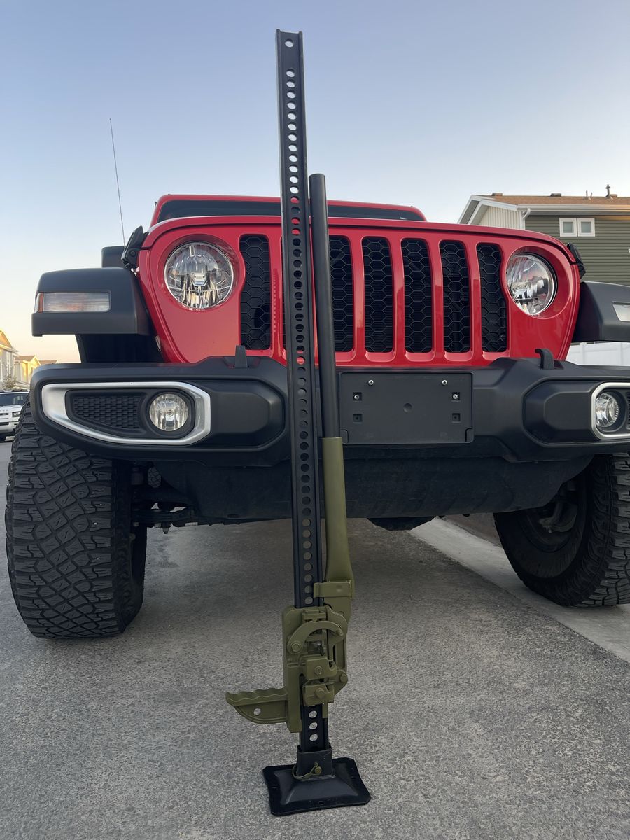 Smittybilt Model 2722 54” Trail/Hi-Lift-style Jack
