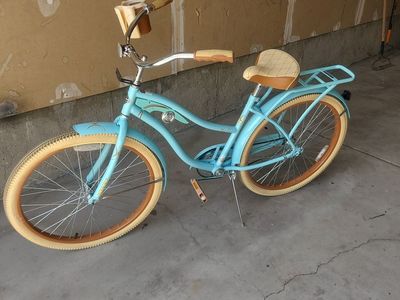 Women's Huffy Nel Lusso Beach Cruiser Bike