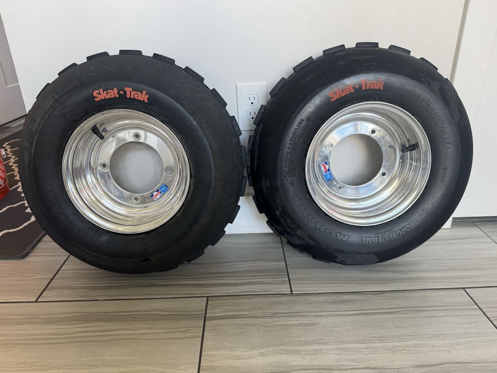 Skat-Trak Mohawk AT21x7-10 ATV Tires Mounted on Polished Aluminum Rims
