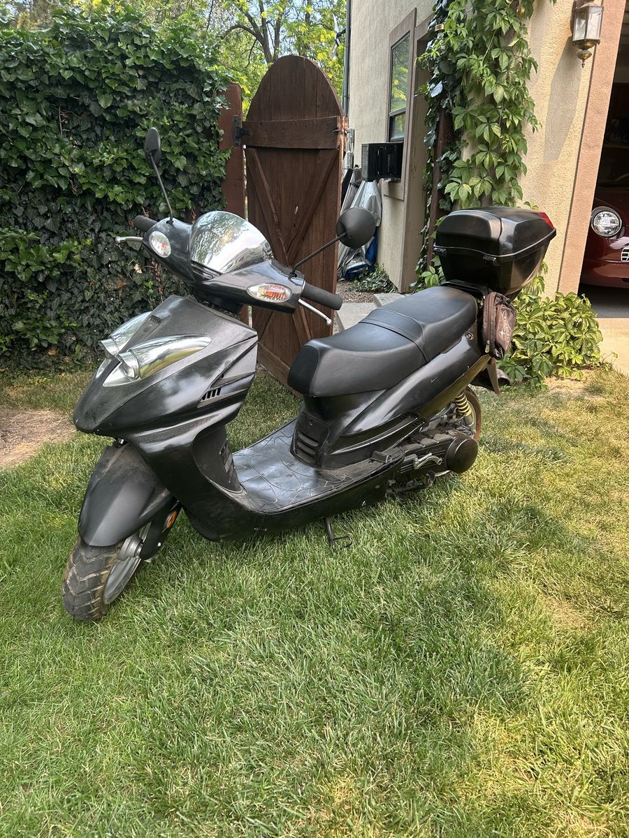 2011 Jonway150 Scooter can deliver to Utah County