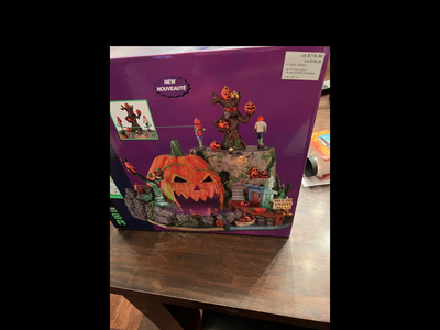 Lemax Spooky Town Isle of Creepy Jacks