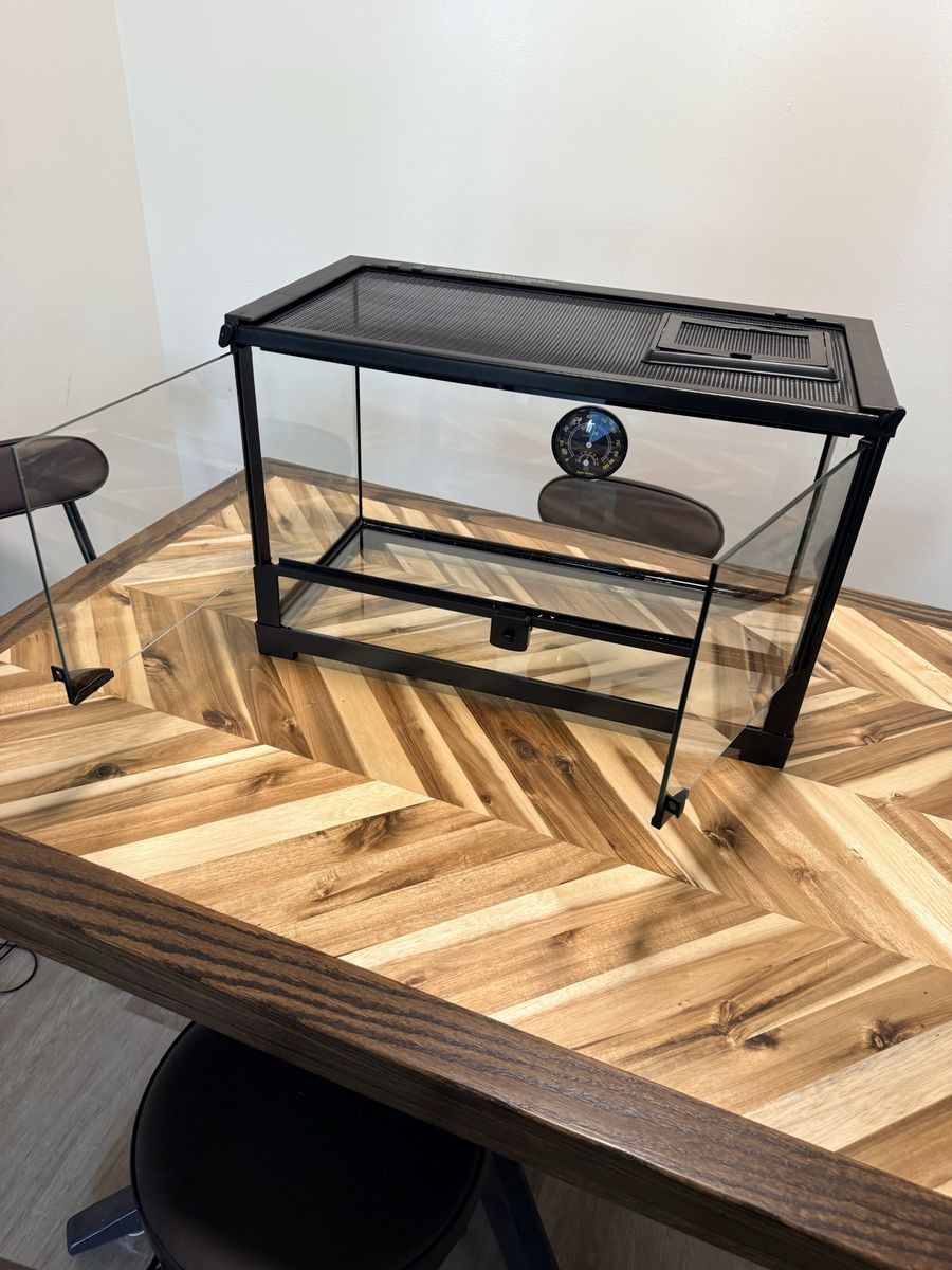 10 gallon reptile tank with front opening doors.