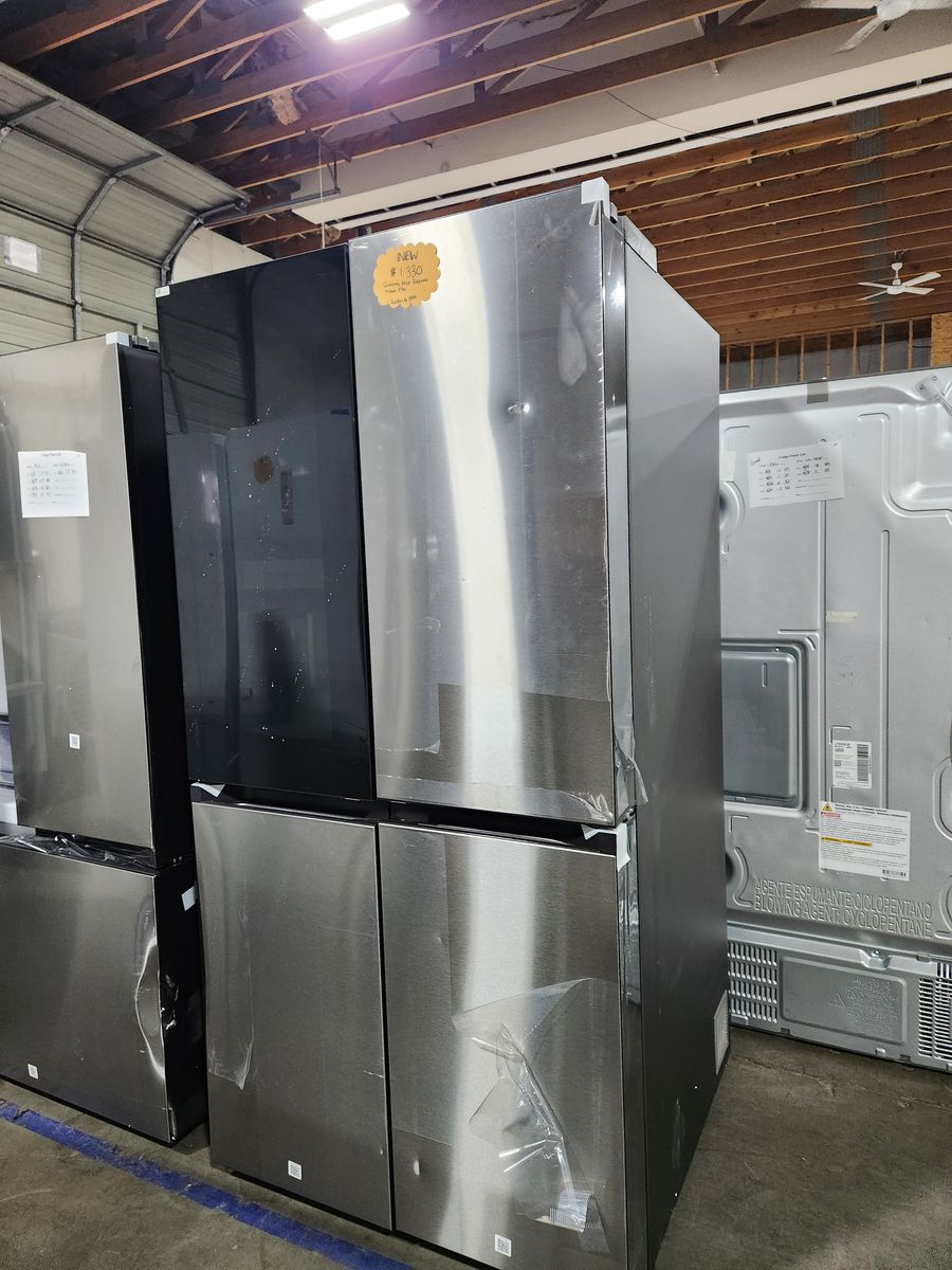 Brand New! Samsung Bespoke 4-Door French Door Refrigerator Stainless Steel & Black
