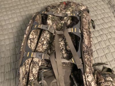 Badlands Camo Hunting Backpack Frame Pack Used