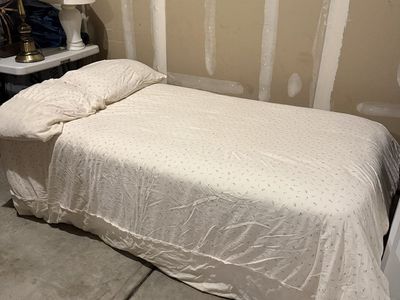 Twin Bed with Mattress, Box Spring, Frame, 2 pillows and Floral Bedding Set