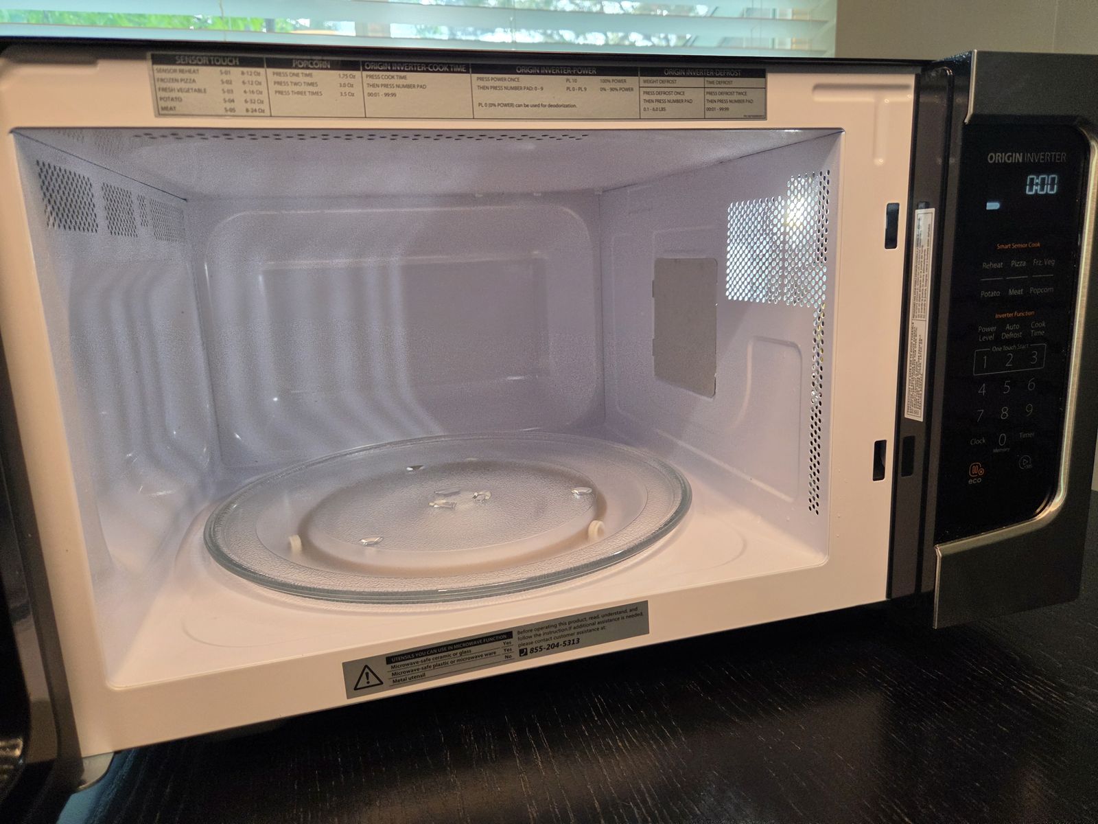 Countertop Microwave Oven
