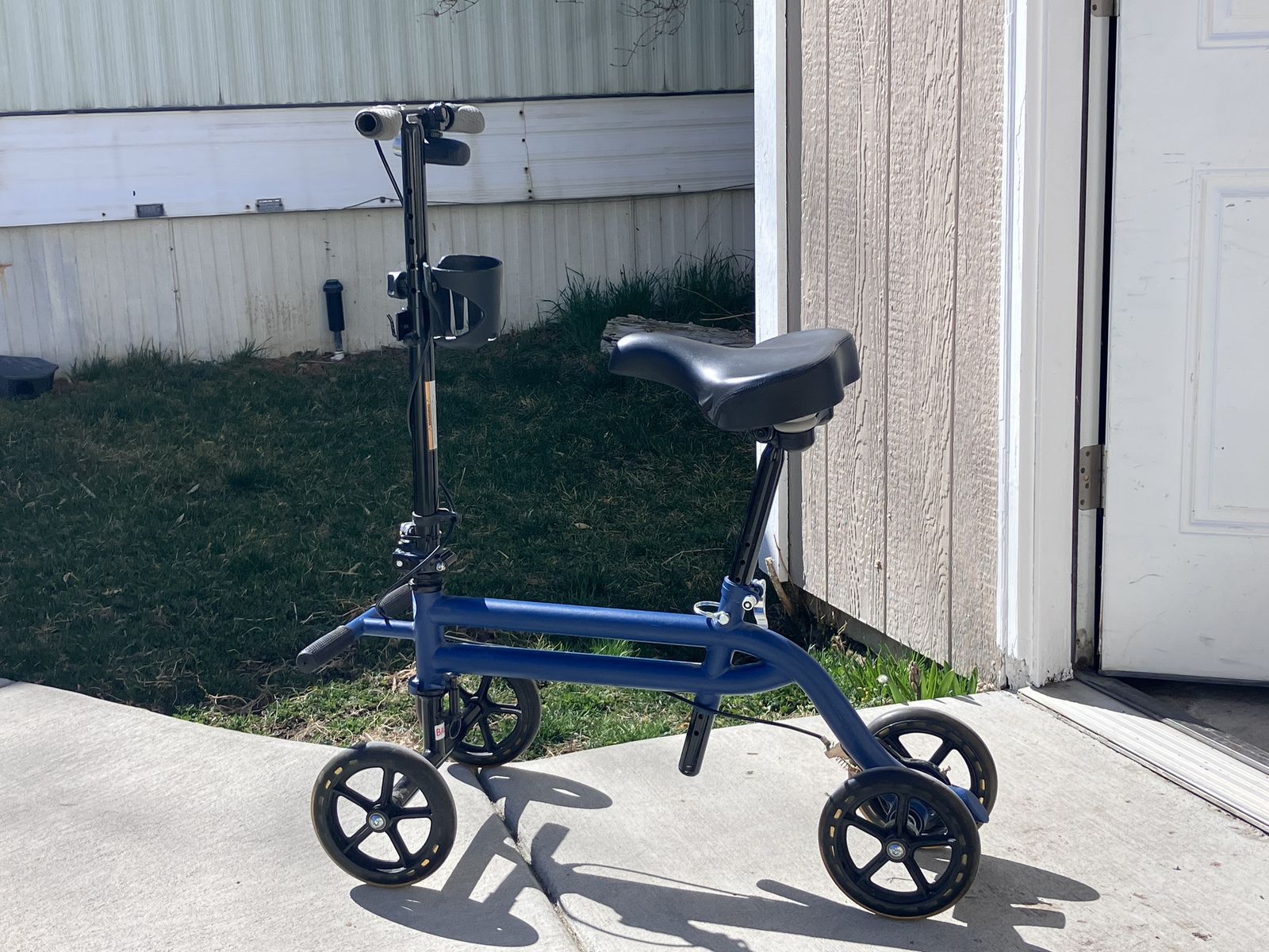 Manual Seated Mobility Scooter Knee Walker