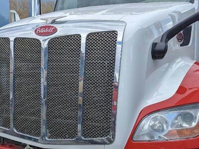 Used Peterbilt 579 Short Hood Assembly 53.5" Length, Part # L29-6237-13000