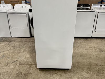NEW GE FREESTANDING UPRIGHT FREEZER