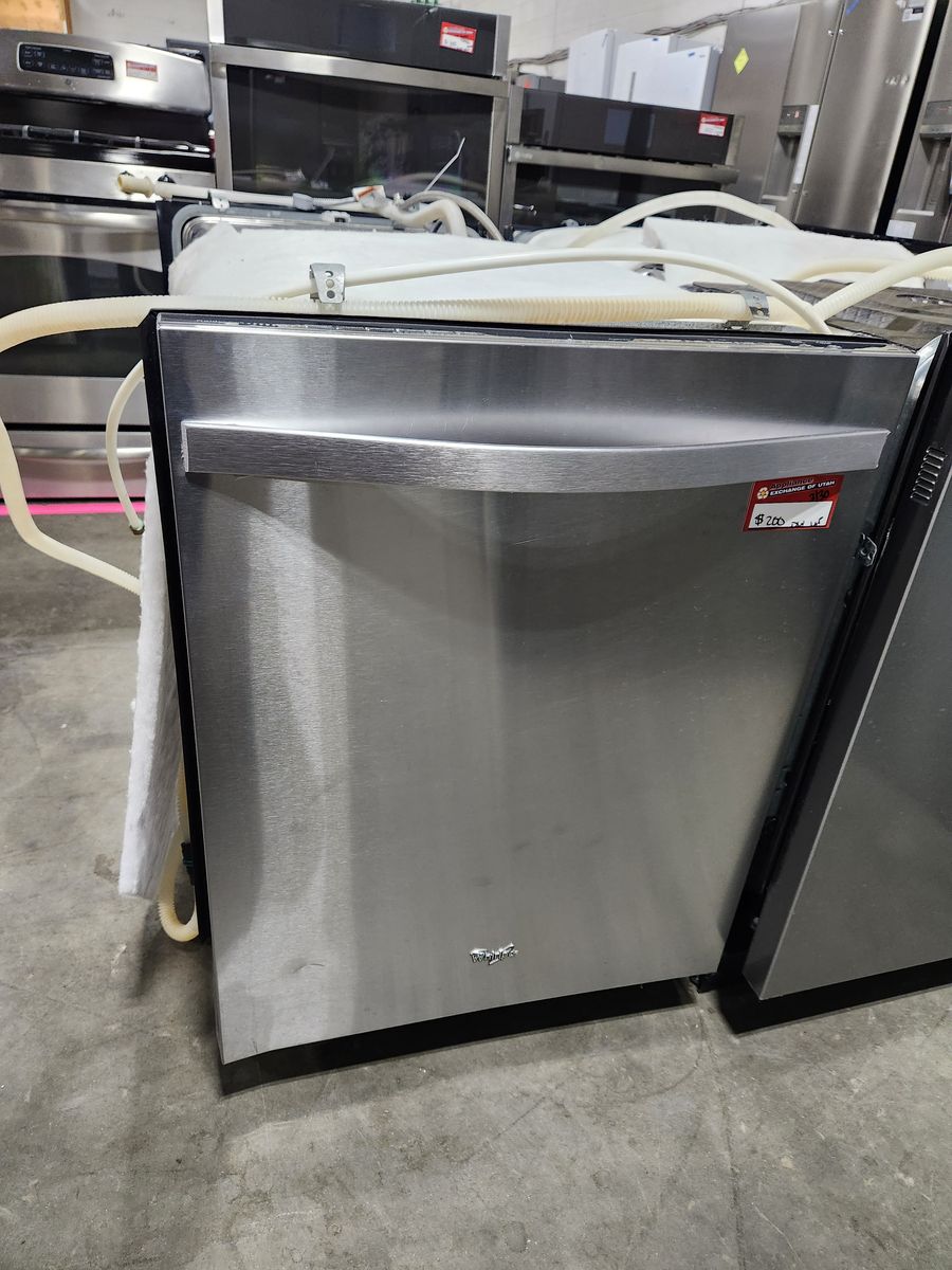 NICE WHIRLPOOL STAINLESS STEEL DISHWASHER! W-WARRANTY