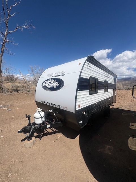 2025 Forest River Cherokee Wolf Pup Model CKT16BHSW