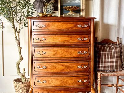 *FREE DELIVERY* Vintage Broyhill French Dresser