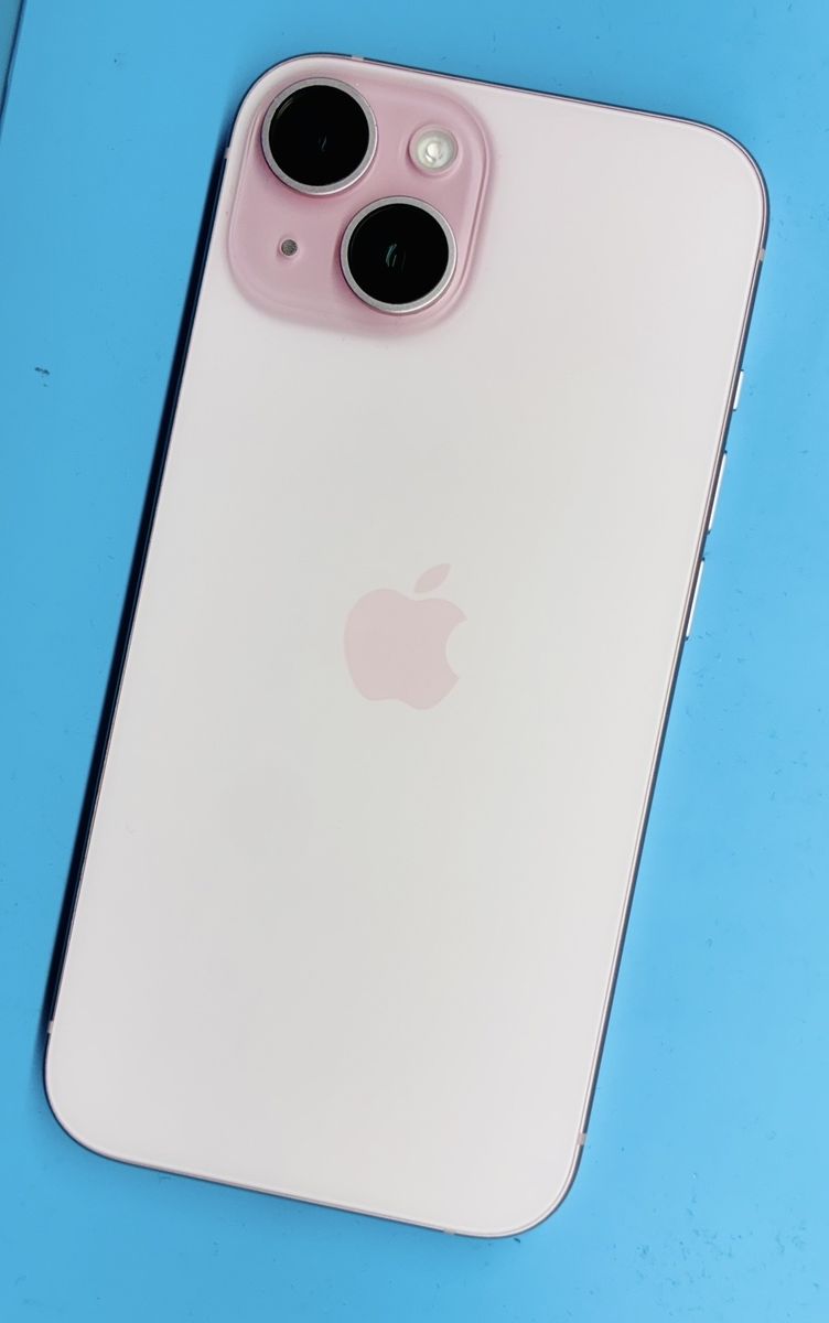 iPhone 15 Unlocked 90% Battery Health