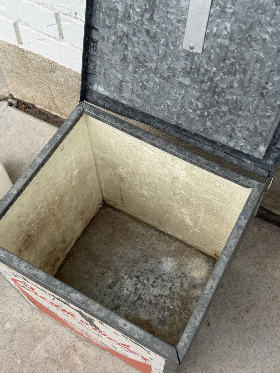 Main image 4