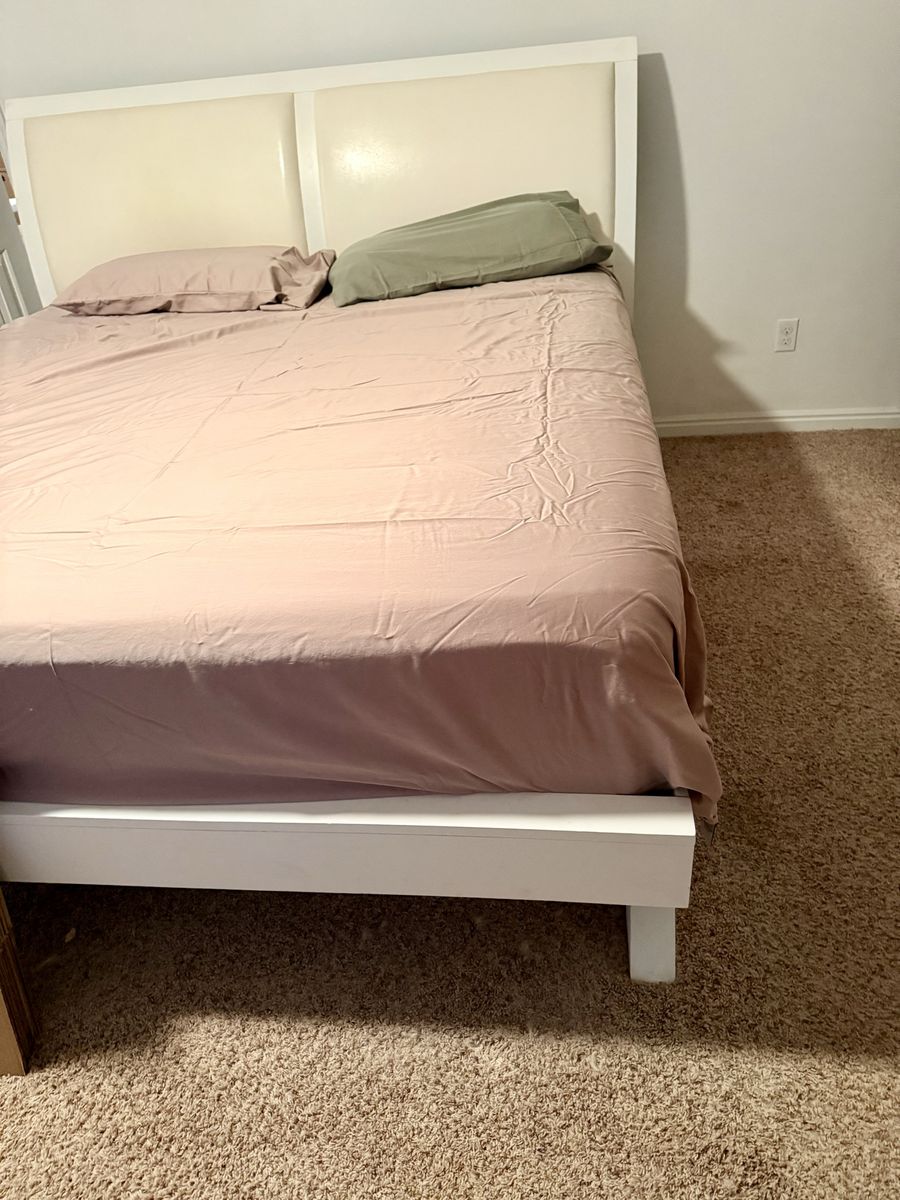 Main image 3