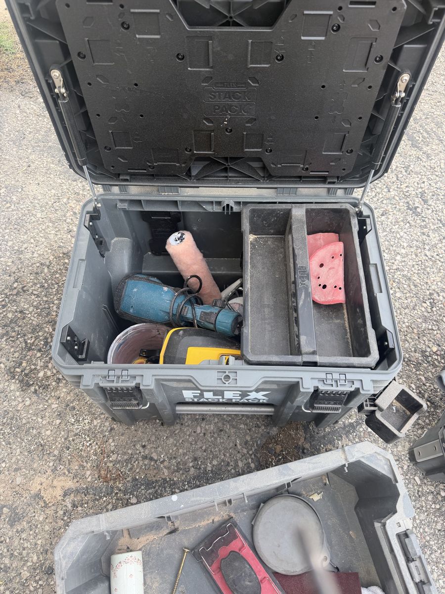 Main image 3