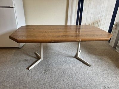 Table with 6 chairs