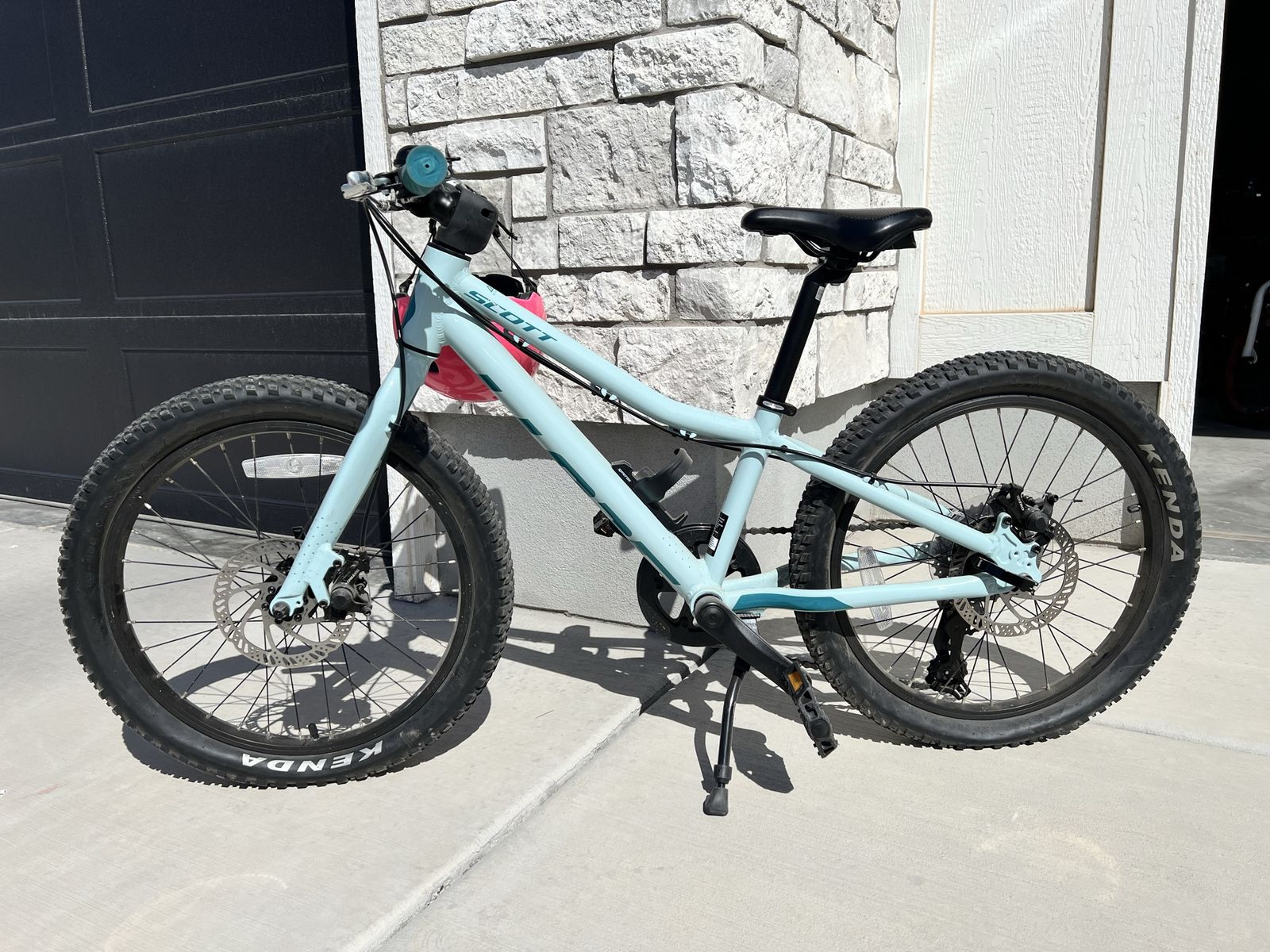 Scott Contessa 20" Girls' Mountain Bike - Light Blue, Disc Brakes, & POC helmet.
