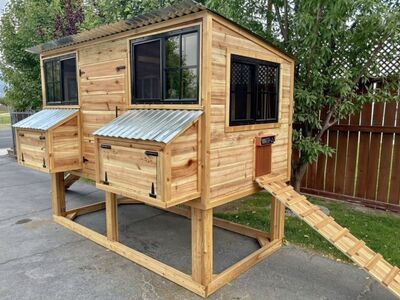 New Solod Wood Chicken Coop
