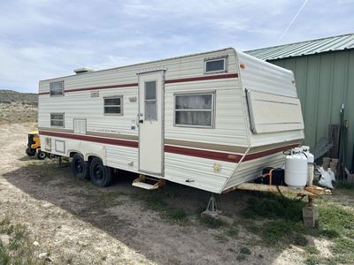 1983 Skyline Layton 17’ Camp Trailer