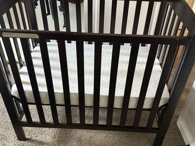 Mini crib