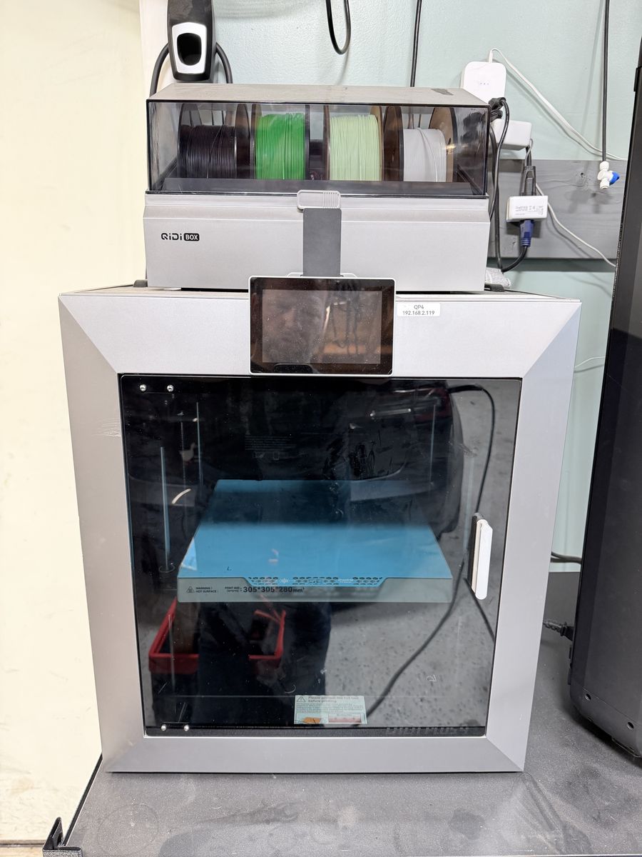 Qidi plus4 with MMU(BOX) Multi-Color Printing & High-Speed Performance