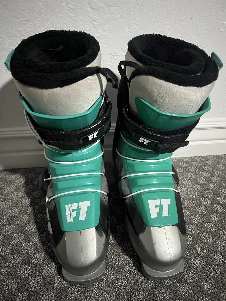 Full Tilt Soul Sister 17/18 Model Boots 25.5