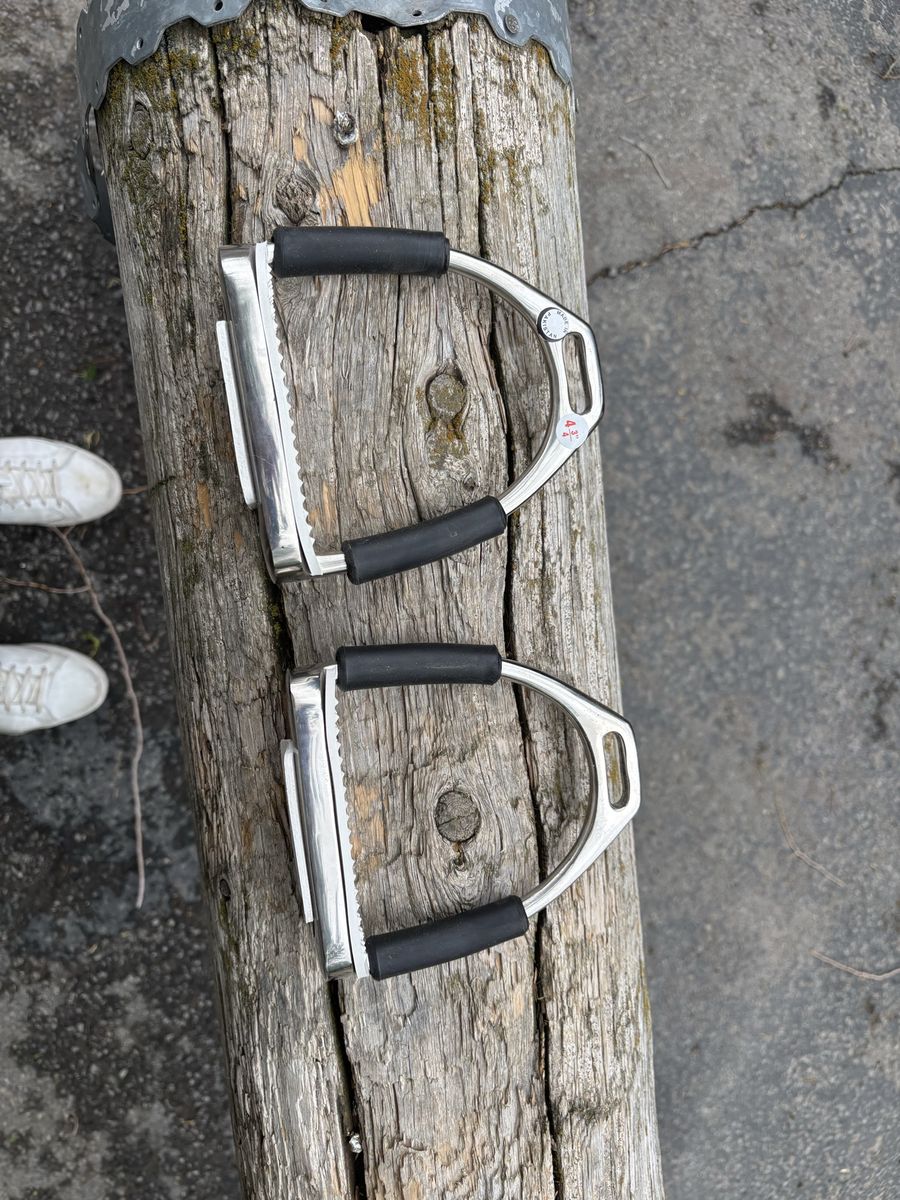 Brand New English Stirrups!