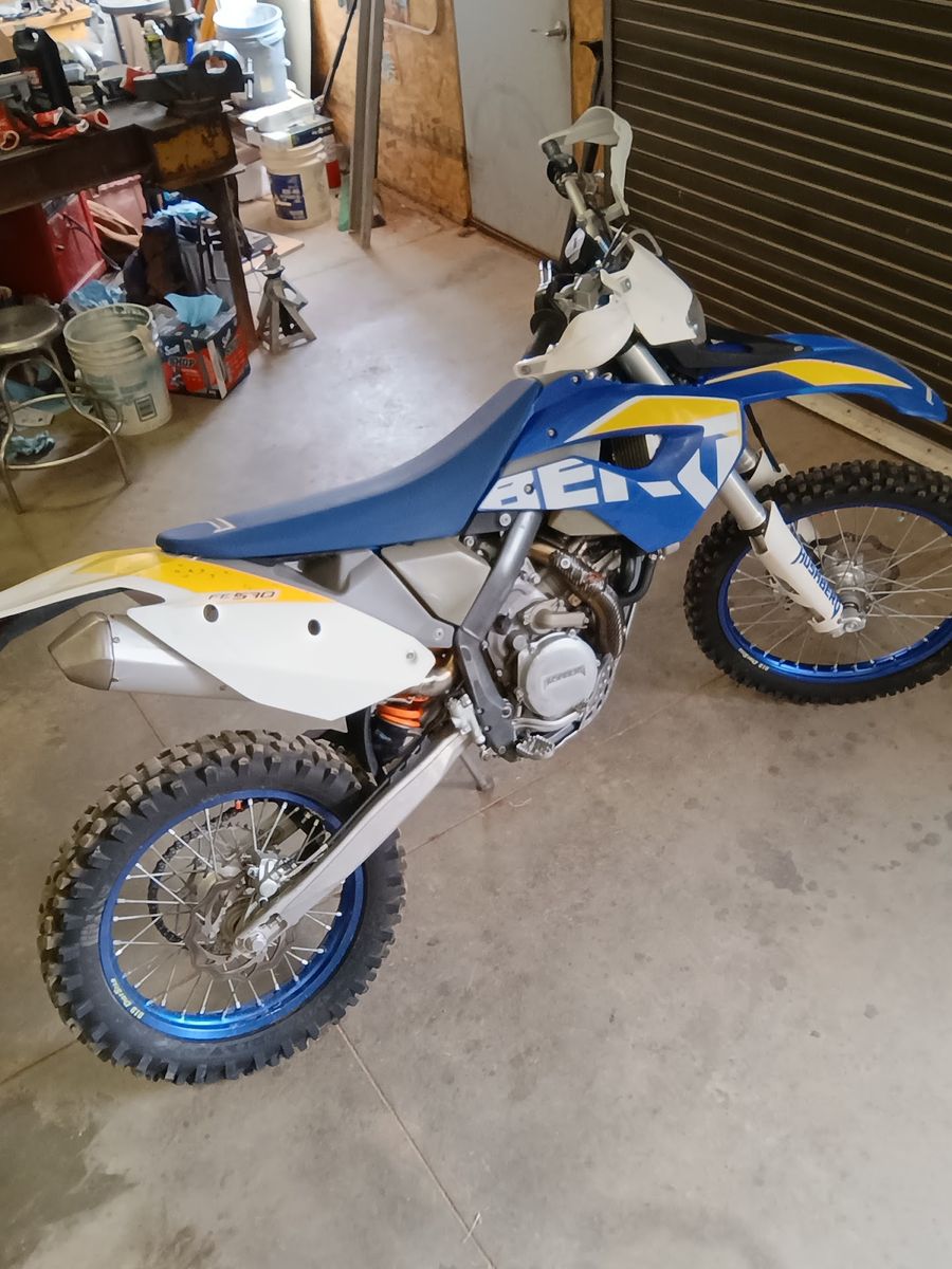 Husaberg FE570 Dirt Bike - Blue/Yellow Off-Road Motorcycle