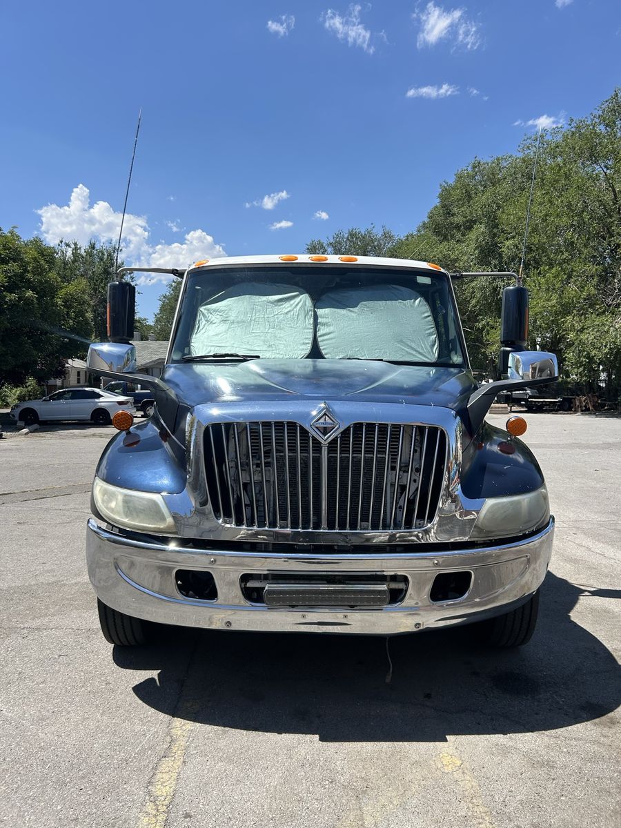 2005 International DuraStar 4300 