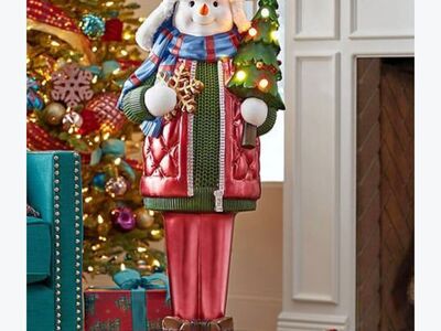 Brand new Member's Mark Resin Snowman Character