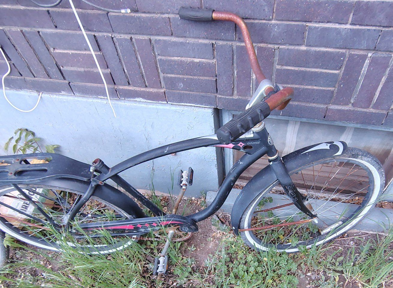 Schwinn Delmar 26" Mens Cruiser Bike