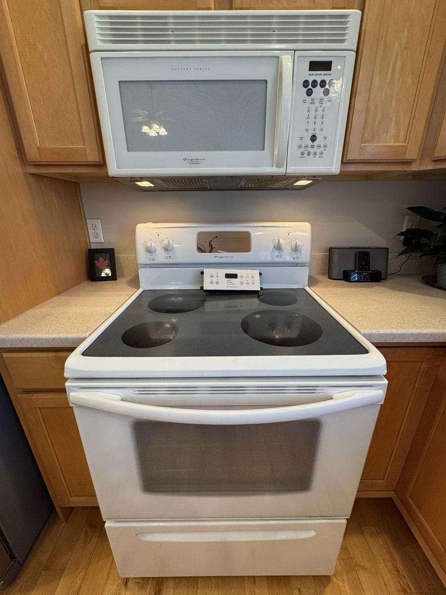 Frigidaire Oven And Microwave