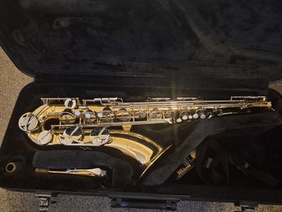 Yamaha Tenor Saxophone Sax with Warranty