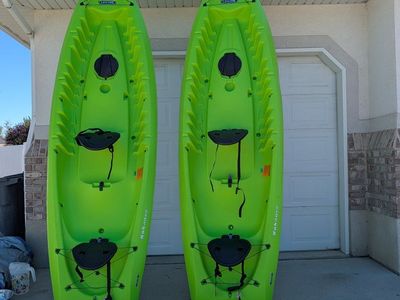 Yakima Rack and Roll Kayak Trailer with 2 Lifetime Kokanee Kayaks - Excellent Condition