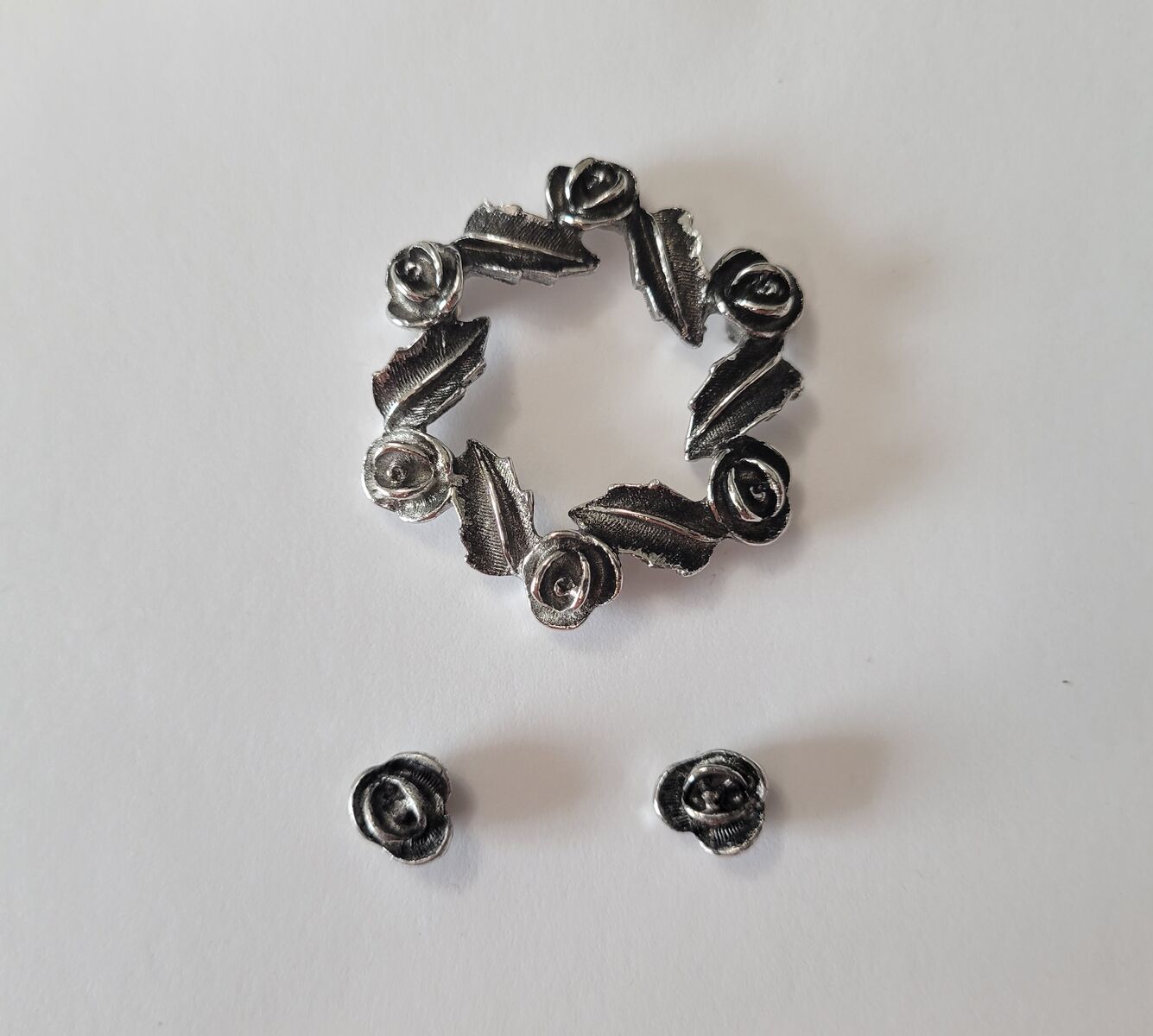 Vintage Sarah Coventry Brooch and Pierced Earrings