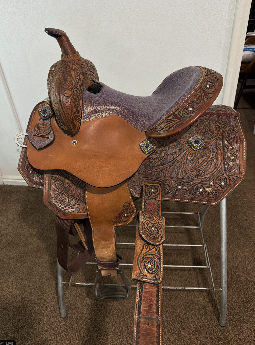 13 Inch Barrel Saddle