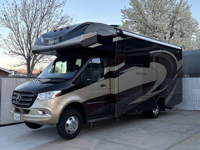 2020 Jayco Melbourne 24L (11,400 miles)