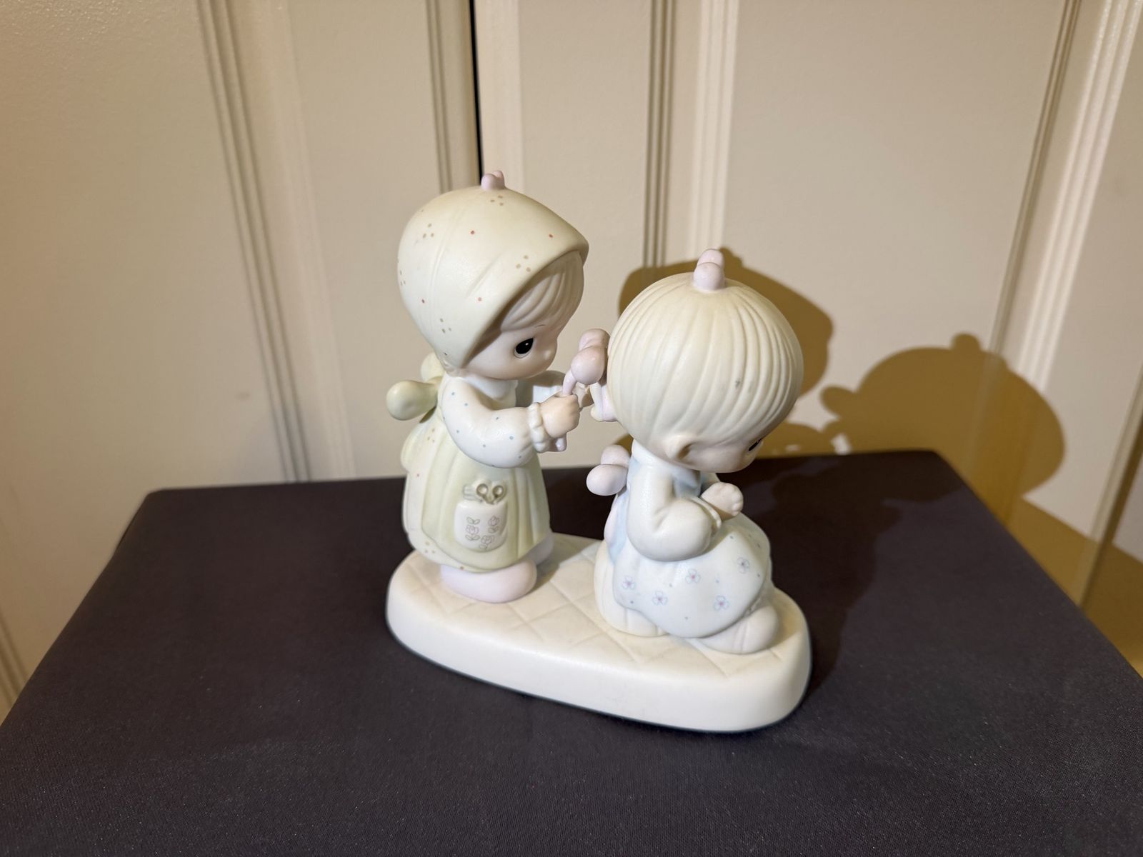 Precious Moments Figurine - To A Very Special Sister (1983)