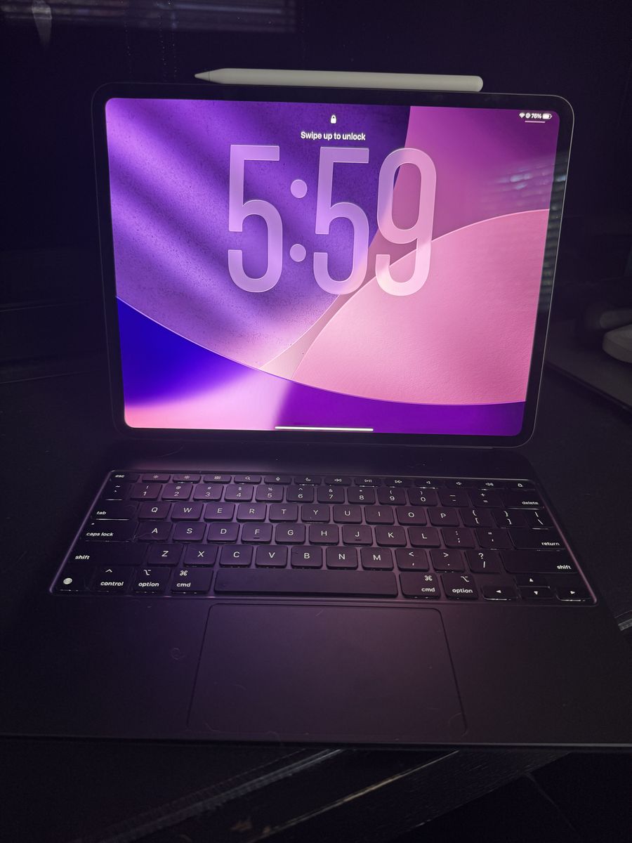 Apple iPad Pro 13" M4 combo