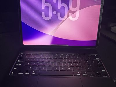 Apple iPad Pro 13" M4 combo