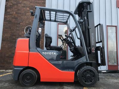 UTAH'S USED FORKLIFT HEADQUARTERS/ 2021 TOYOTA 8FGCU30 / LOW HOURS