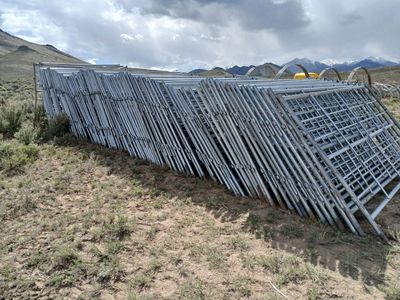 Heavy-Duty Galvanized Horse Panels – 72” x 120” – Excellent Condition