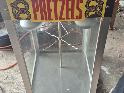 Star Mfg. International 16PD Pretzel Warmer Display Case - 120V, 225W, NSF Certified